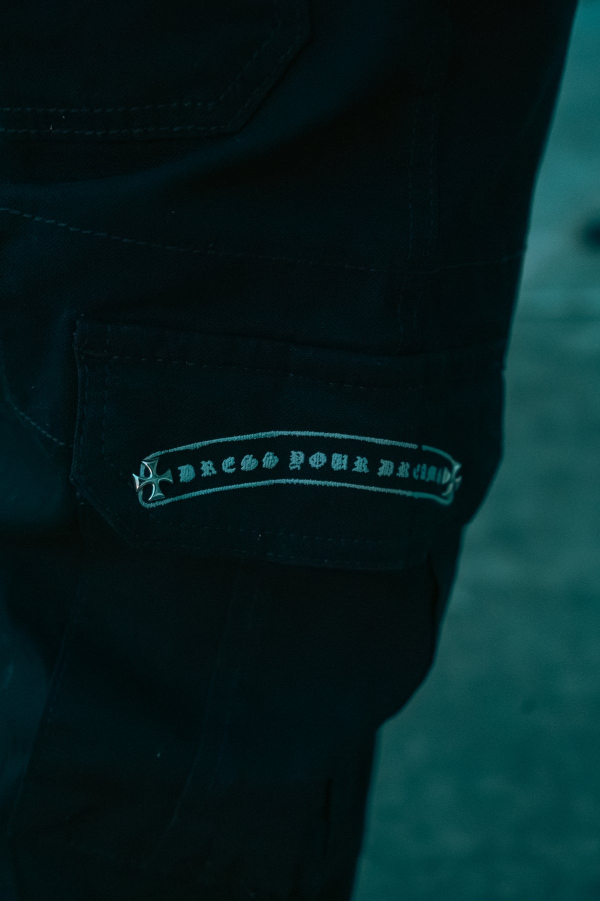 JEAN SV - DARK PLATINUM